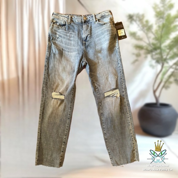 True Religion Starr Cropped Straight Leg Jeans Size 30